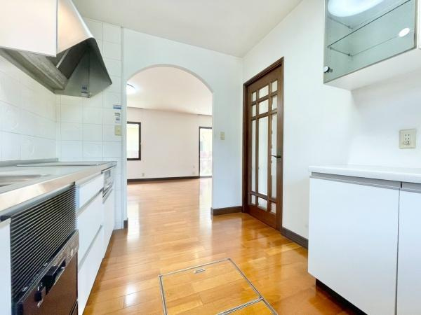 【キッチン】 | ご夫婦や親子での料理をする時間が楽しくなる使い勝手の良い、広いワークトップ♪