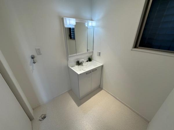 【独立洗面台】