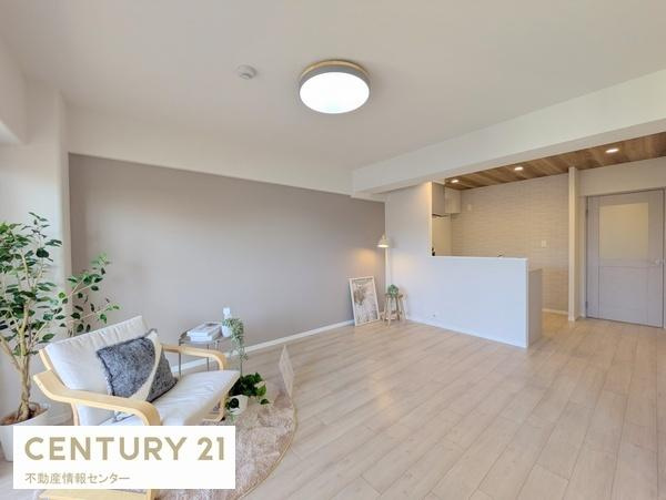 【居間・リビング】 | ユニハイム市岡２ | 陽当りの良いリビングダイニングキッチンです！