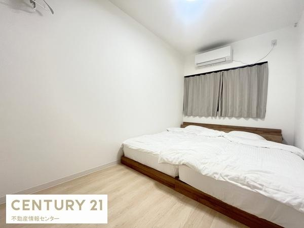 【子供部屋】 | 鶴町1丁目中古戸建 | こちらの洋室も同じ大きさです！