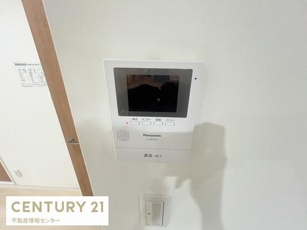 【その他】 | 鶴町1丁目中古戸建 | インターホンはモニター付きで来客のお顔も把握可能