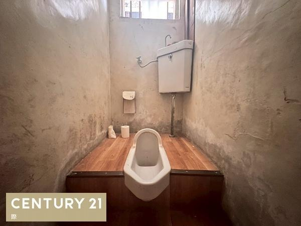 白浜町堅田　店舗付き住宅のトイレ