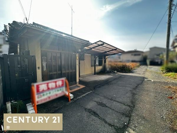 和歌山市西高松2丁目　中古戸建の前面道路含む現地写真