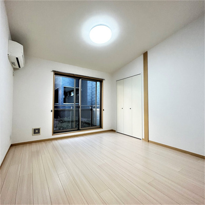 【寝室】 | ワイズスクエア