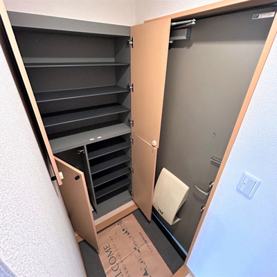 【玄関】 | ワイズスクエア