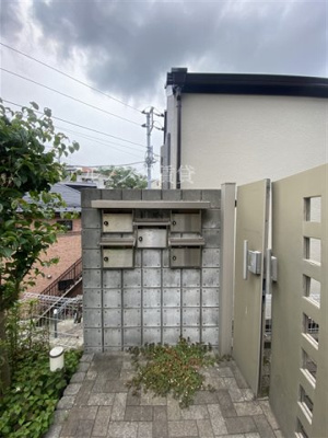 【エントランス】 | ワイズスクエア