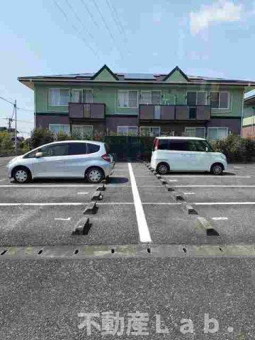 サンシャインＡの駐車場