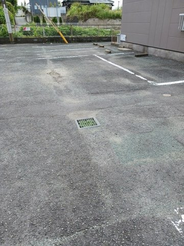 グリーンハイツ塚崎Ｂの駐車場