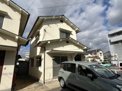 【玄関】 | 川本貸家　 | 左端の建物の室内写真です。