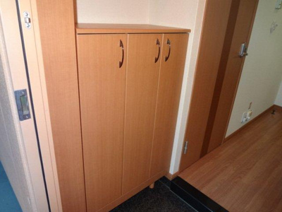 【玄関】 | カレント | 下駄箱