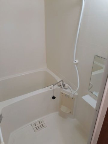 ハウスパピュラァの浴室