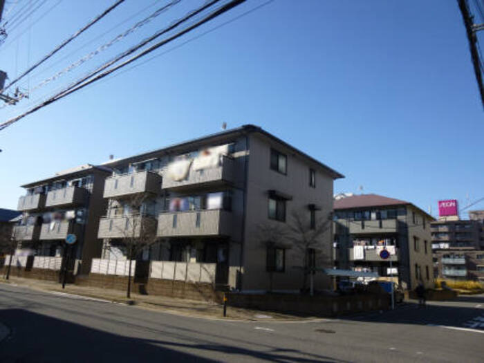 エトワールＣの外観