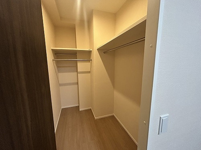 【収納】 | エイルマンション水道町２ | 洋室にウォークインクローゼット