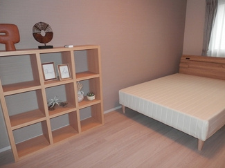 【その他】 | サーパスシティ平成マークテラス | 洋室6.0畳（家具類は譲渡品です）