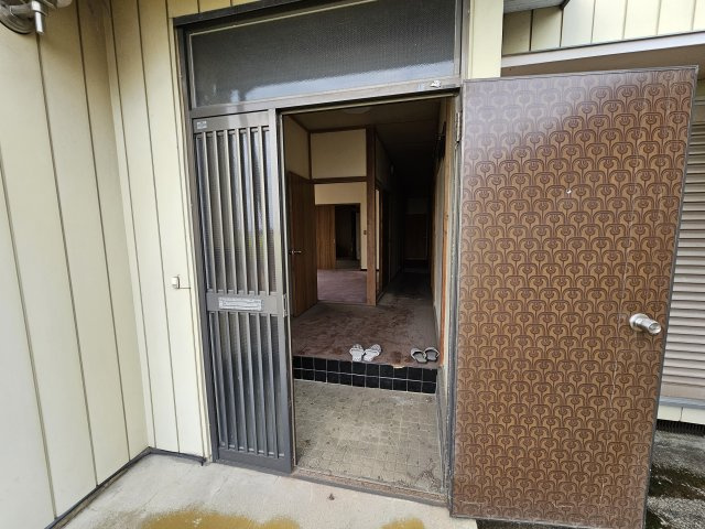 下中山戸建ての玄関