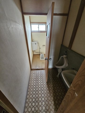 下中山戸建ての洗面所