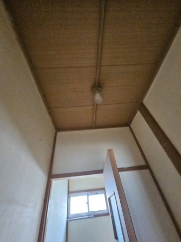 下中山戸建てのトイレ