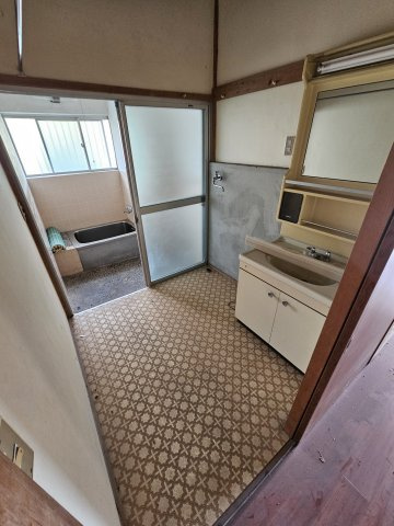 下中山戸建ての独立洗面台