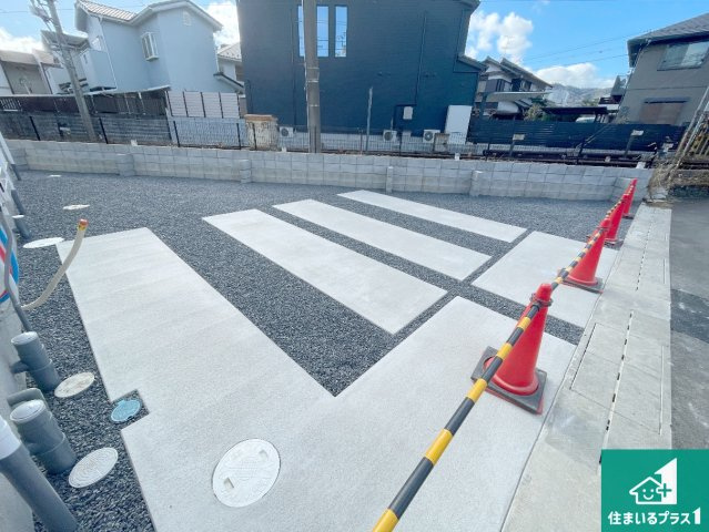 18(土)19(日)現地説明会　大津市本丸町　限定1邸の駐車場|駐車スペース！散水栓があるので、こまめに愛車を洗えます！
