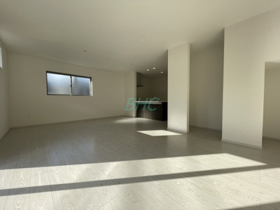 【居間・リビング】 | 本丸町1期1区画1号地 | 上質な時間を育む暮らしのメインステージ。
