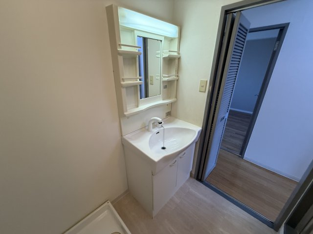 スカイハイツ緑地の独立洗面台