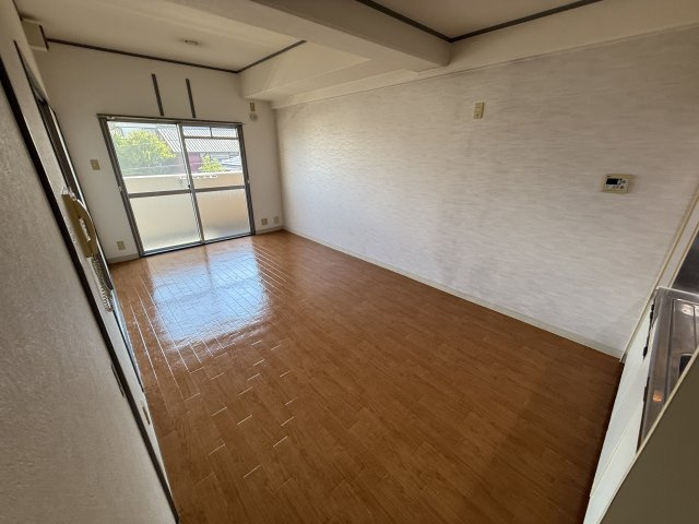 スカイハイツ緑地の居間・リビング