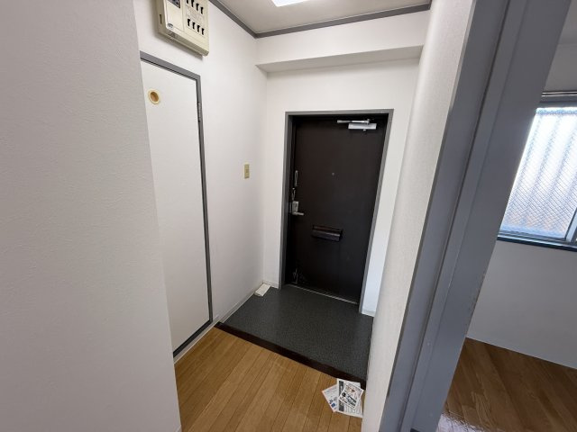 スカイハイツ緑地の玄関