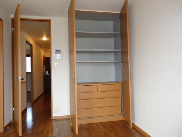 フィオーレの収納|リビング（クローゼット）