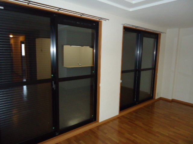 フィオーレの居間・リビング|シャッター雨戸