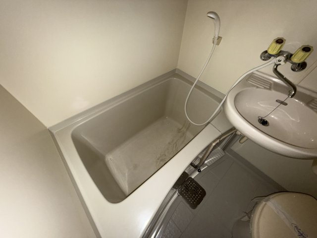 クレアコート曽根の浴室