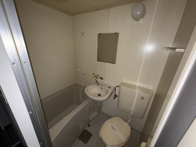 クレアコート曽根の浴室