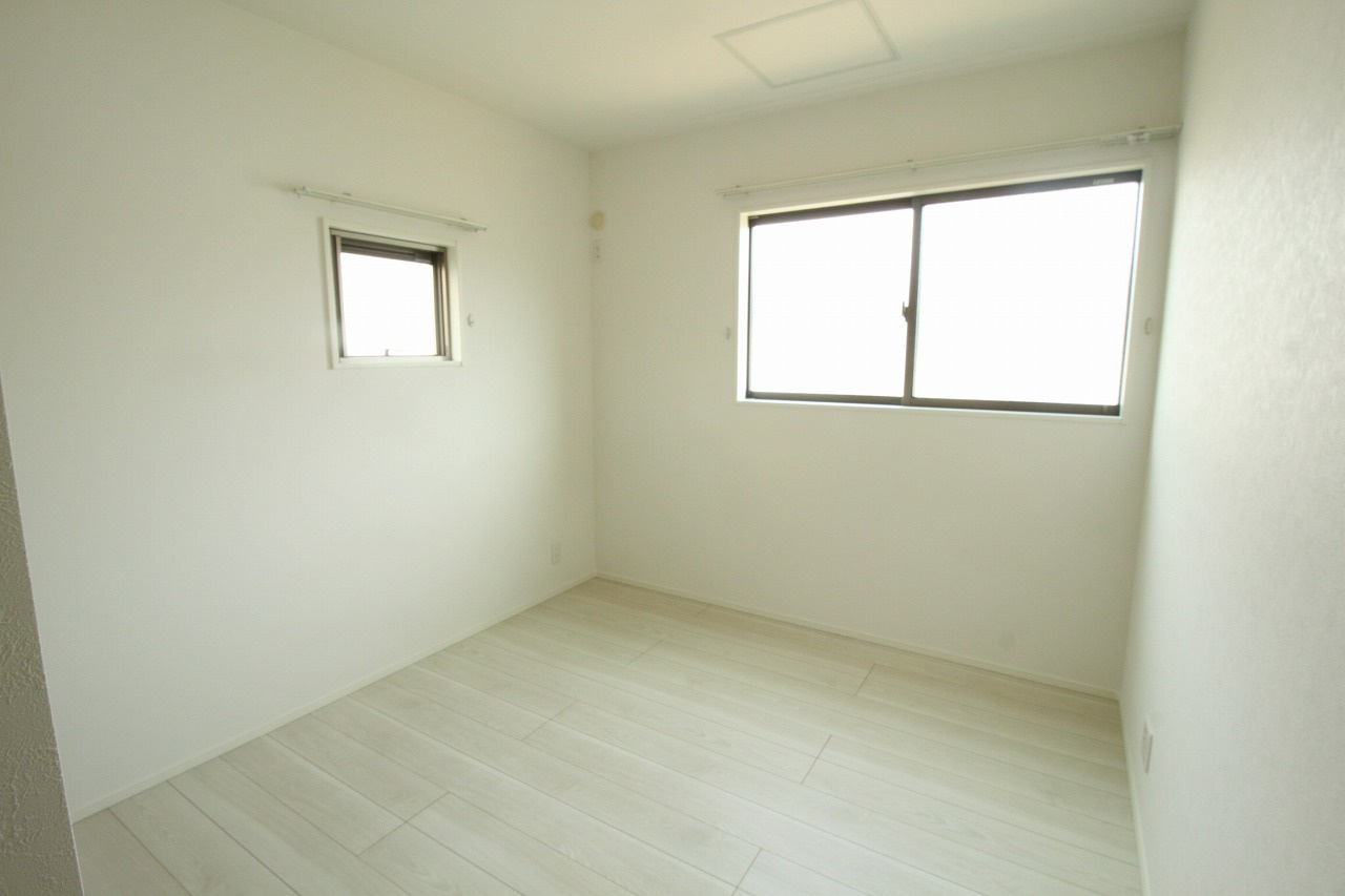 旭天神町　新築戸建　③　【内覧可能】の洋室|2Ｆ　北の部屋　5.1帖