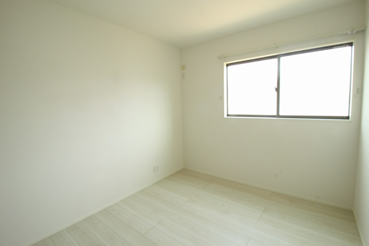 旭天神町　新築戸建　③　【内覧可能】の洋室|2Ｆ　東の部屋　5.1帖