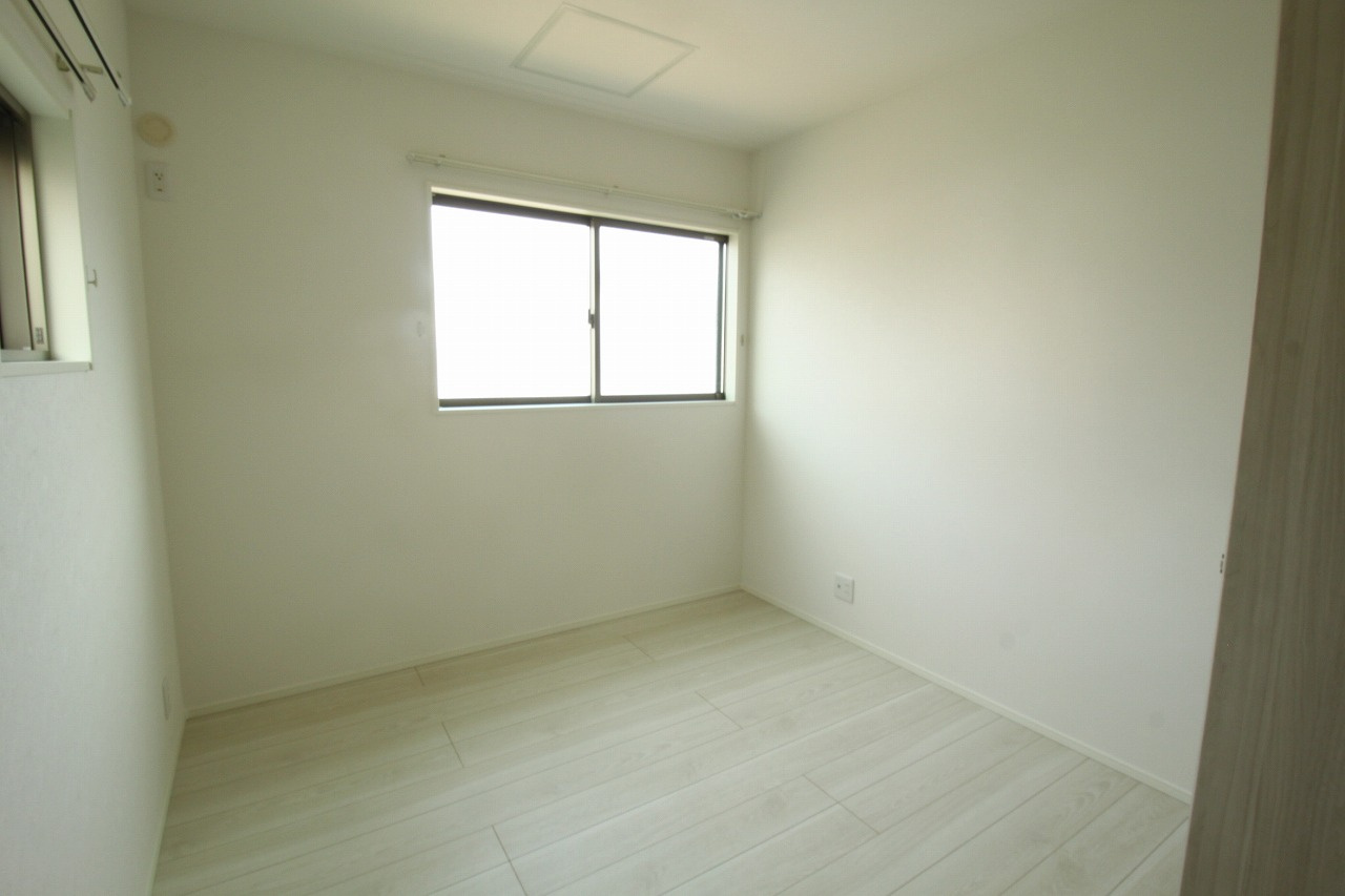 旭天神町　新築戸建　③　【内覧可能】の洋室|2Ｆ　北の部屋　5.1帖