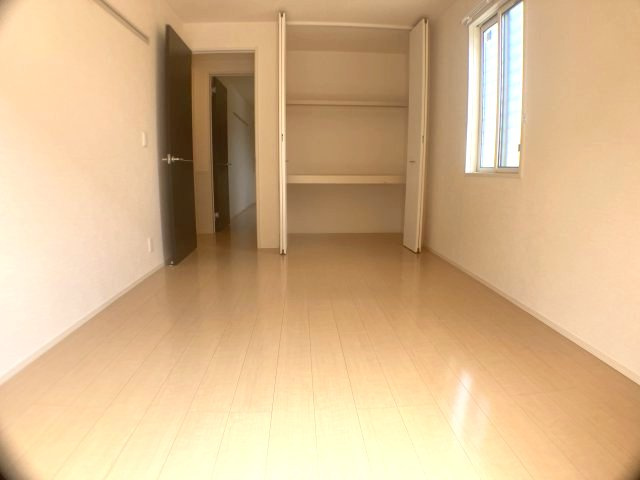 レ.セーナのその他