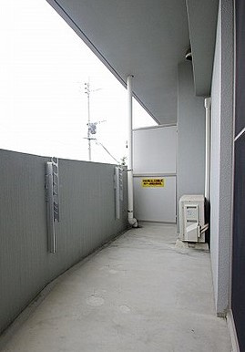 アストレア久和のバルコニー