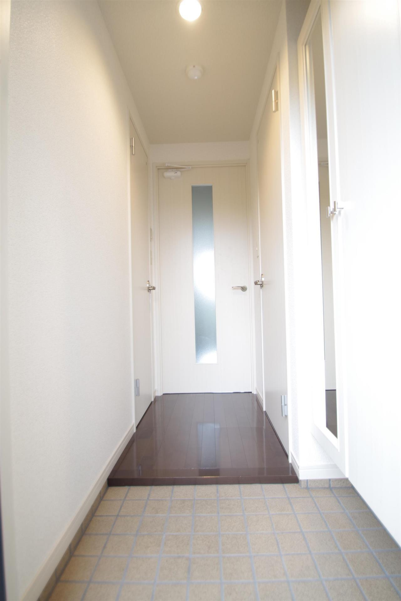 アストレア久和の玄関