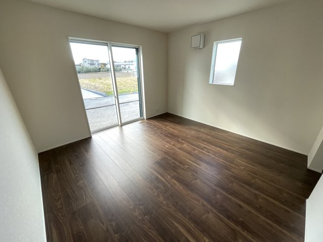 藤岡市下栗須第１期（全3棟１区画）3号棟の洋室|建物完成済みでございます。お部屋のご内覧可能でございます。お気軽にお問合せ下さいませ(^▽^)/