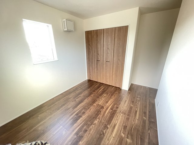 藤岡市下栗須第１期（全3棟１区画）3号棟の洋室|建物完成済みでございます。お部屋のご内覧可能でございます。お気軽にお問合せ下さいませ(^▽^)/