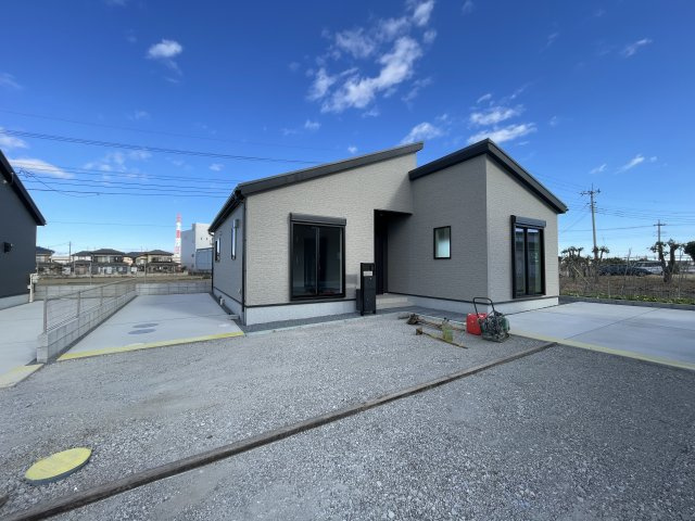 藤岡市下栗須第１期（全3棟１区画）3号棟の外観|建物完成済みでございます。お部屋のご内覧可能でございます。お気軽にお問合せ下さいませ(^▽^)/