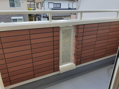 【バルコニー】 | エクセルコートⅠ | 外からの目が気にならないバルコニーで洗濯物が干せます