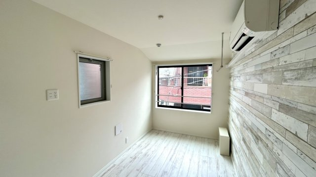 メゾンリュミエールの居間・リビング