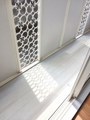 【バルコニー】 | クレセント | 開放的で明るい空間を演出してくれるバルコニーです