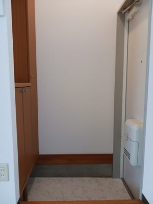 【玄関】 | クレセント | 収納もある玄関です