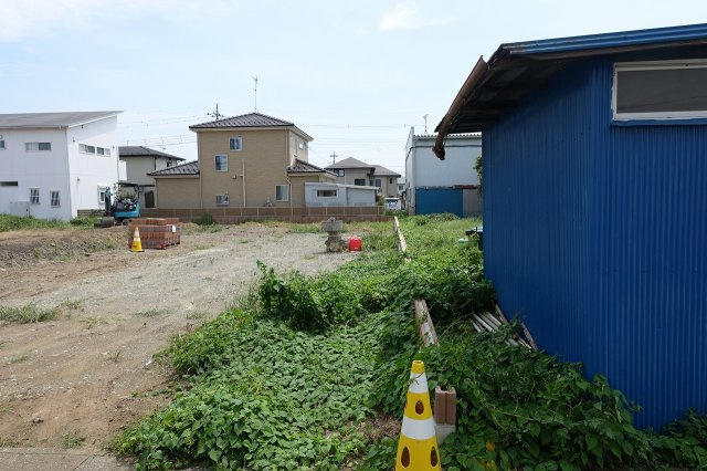 高崎市福島町　全４区画分譲地　Ａ区画の外観|西側境界を北から南方向