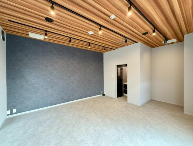 西宮市六湛寺町　1階角地路面店　事務所店舗の内装