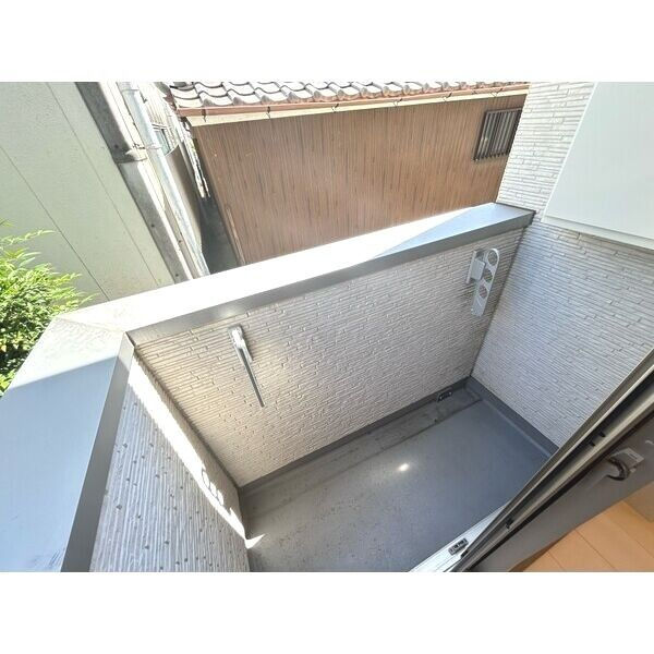 Flourish club　名古屋市賃貸　仲介手数料無料のバルコニー