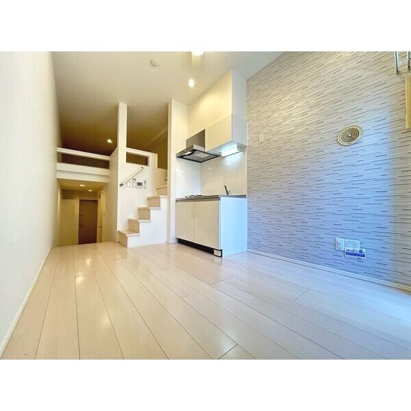 Flourish club　名古屋市賃貸　仲介手数料無料の居間・リビング