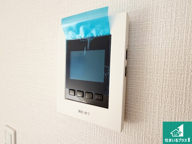 亀岡市千代川町小林　第3期　新築一戸建ての防犯設備|カラーモニターインターホン！声だけでなく来訪者の姿や顔がモニターで確認できるので、小さなお子様がいらっしゃるご家庭でも安心できます！