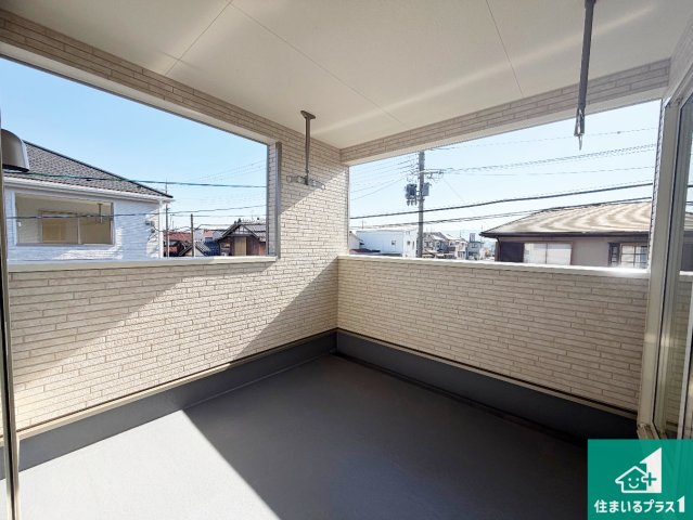 亀岡市千代川町小林　第3期　新築一戸建てのバルコニー|日当たりのよいバルコニー！お部屋が開放的に！